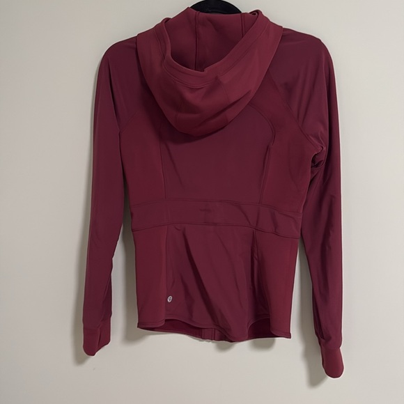 lululemon Define Hooded Jacket Nulu in maroon - Picture 2 of 4